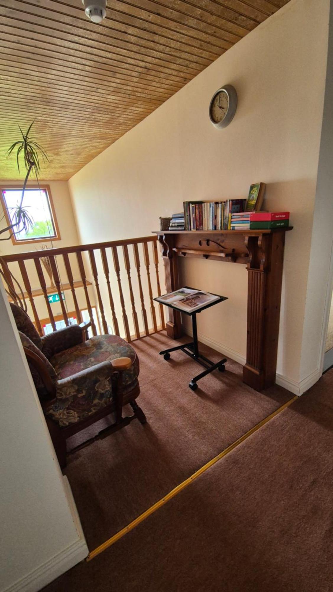 Goldenhill Guesthouse โอมากห์ ภายนอก รูปภาพ